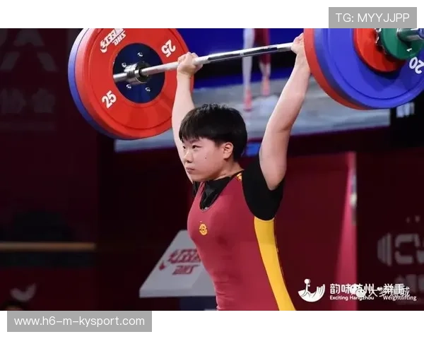 中国举重青年队在国际邀请赛中再创佳绩